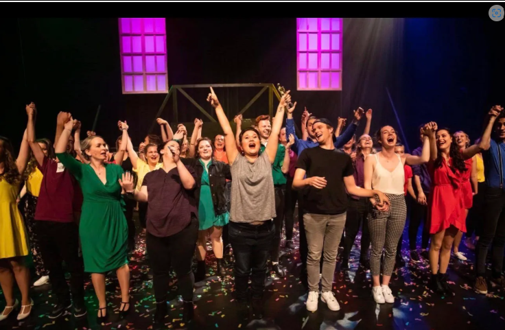 Amateur Musicaltheater Iris Portier vertelt over regisseren en produceren van theater productie